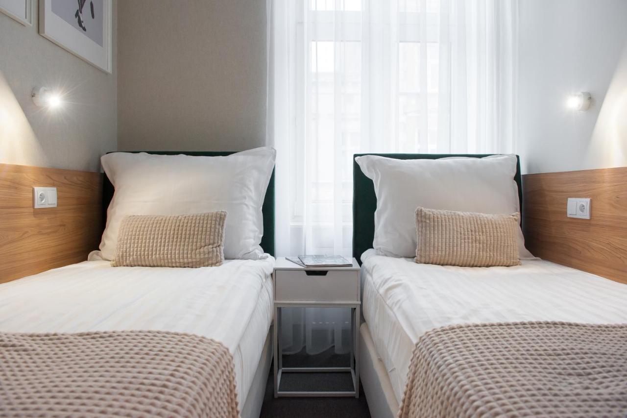 Hotel Awo Γκνιέζνο Εξωτερικό φωτογραφία