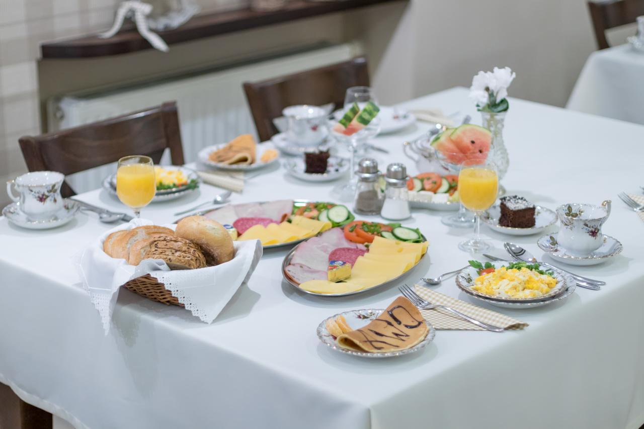 Hotel Awo Γκνιέζνο Εξωτερικό φωτογραφία